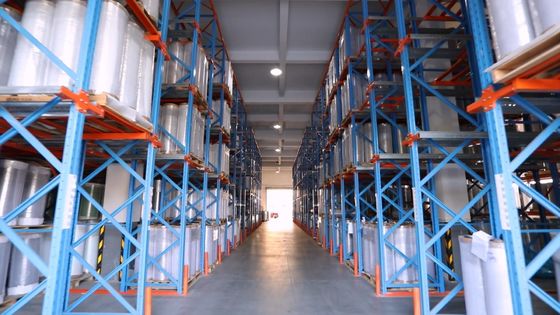 Нескользящая крестовая ламинированная пленка из HDPE для надежной производительности в ширинах 100-1100 мм